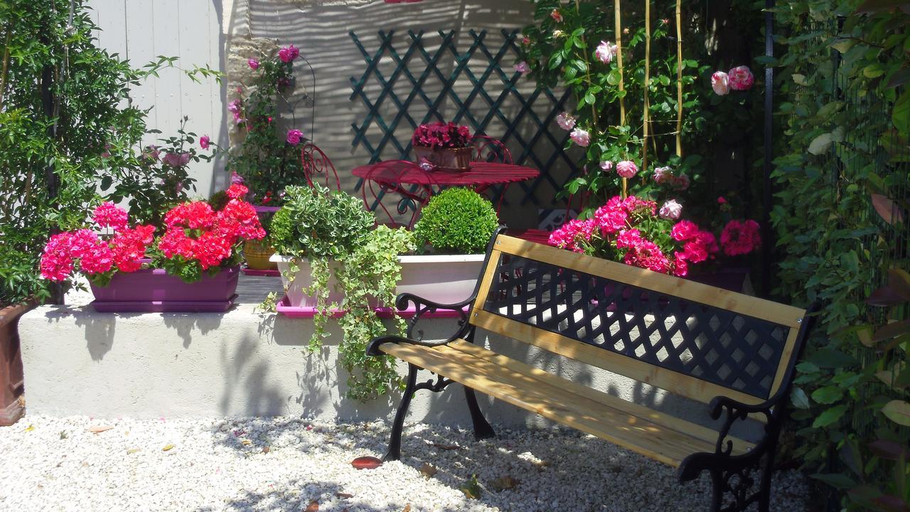 Mas De L'Air - Maison De Charme Bed & Breakfast Noves Екстериор снимка