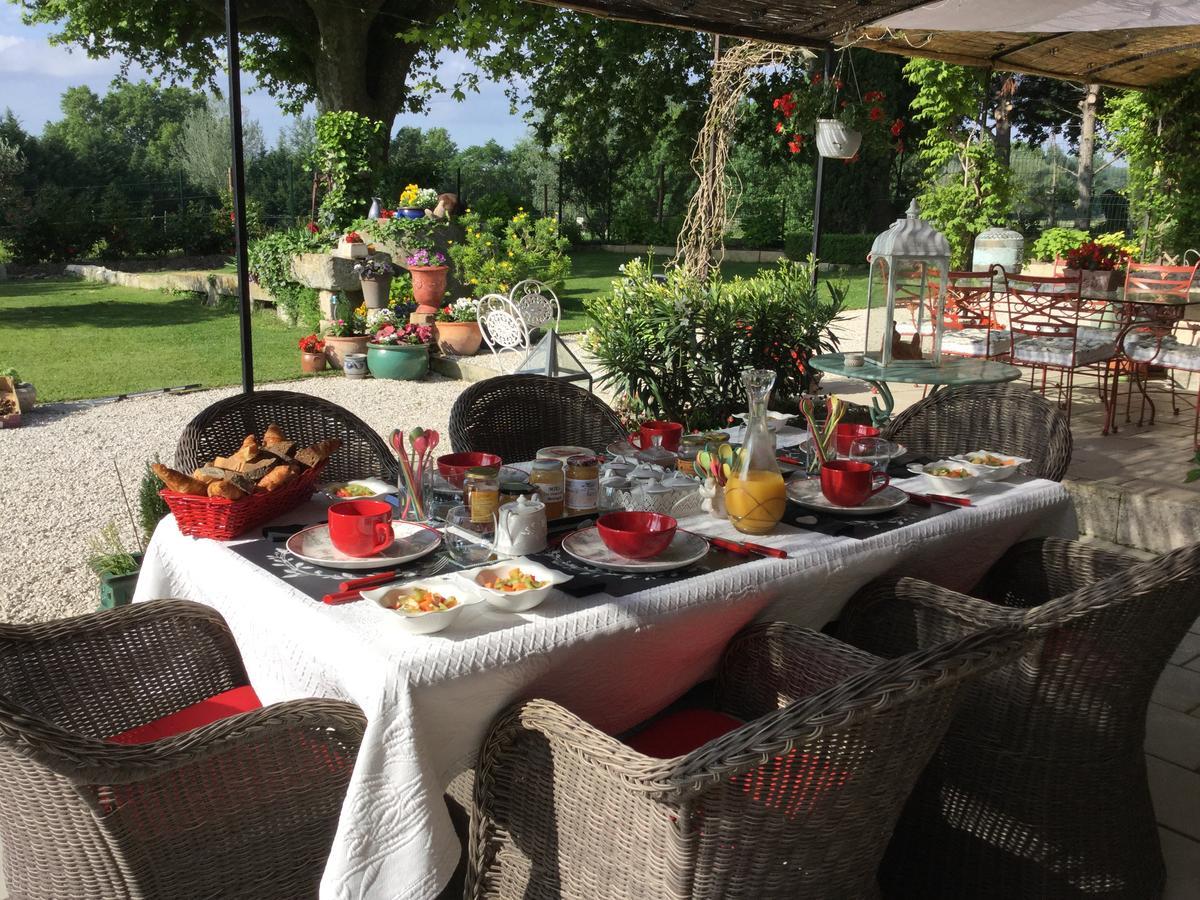 Mas De L'Air - Maison De Charme Bed & Breakfast Noves Екстериор снимка